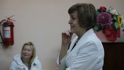 Анна Куташова провела сход граждан в селе Нижний Ольшанец