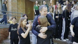 Вячеслав Гладков проведал отдыхающих в городе Заречный детей из Белгородского района