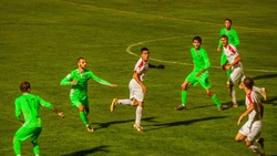 Белгородский «Салют» сыграл в нулевую ничью со смоленским футбольным клубом «Красный»