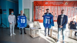 Первый заместитель губернатора Денис Буцаев встретился с белгородскими хоккеистами