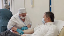 Вячеслав Гладков сдал кровь в преддверии Дня донора