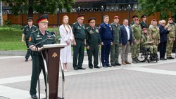 Генерал-полковник Виктор Стригунов открыл военно-патриотические сборы «Гвардейская смена. Бородино»