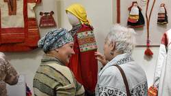 Одежду для кукол и людей представили в белгородском музее народной культуры