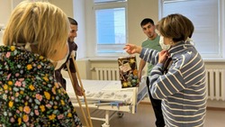 Анна Куташова навестила пострадавших в результате обстрелов ВСУ жителей района