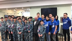 Белгородские учащиеся кадетского класса Росгвардии встретились с ветераном ОМОН «Острог»