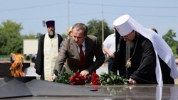 Вячеслав Гладков принял участие в церемонии перезахоронения останков 387 бойцов Красной армии