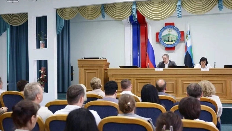 Вячеслав Гладков провёл совещание с главными врачами белгородских больниц