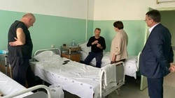 Татьяна Круглякова навестила пострадавших в результате атак ВСУ мирных жителей