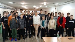 Ветеран Росгвардии Алексей Арбузов провёл круглый стол с белгородскими школьниками