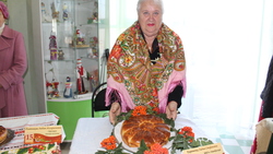 Лидия Кириченко из Белгородского района поделилась рецептом пирога с сюрпризом