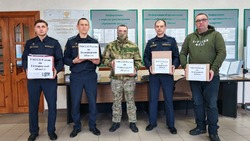 Белгородские судебные приставы передали гуманитарную помощь военнослужащим