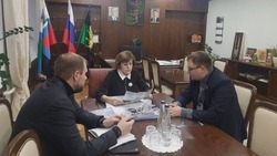 Анна Куташова провела встречу с руководителем общества глухих Юрием Шашниным