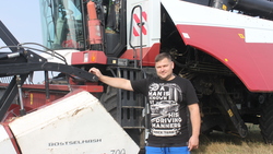 Аграрии Белгородского района продолжают уборку сельхозкультур