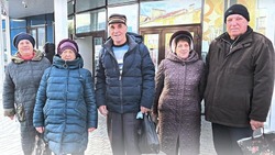 Жители села Никольское воспользовались доставкой в медицинское учреждение