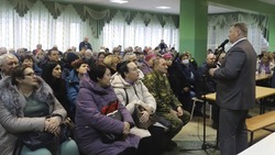 Владимир Перцев встретился с жителями отселённых приграничных сёл Белгородского района