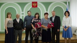 Три семьи из посёлка Октябрьский Белгородского района отметили юбилей супружеской жизни