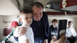 Вячеслав Гладков проводил 600 детей из приграничных территорий Белгородской области на отдых в Крым