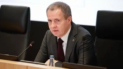 Вячеслав Гладков поблагодарил работников коммунальных служб в период новогодних праздников