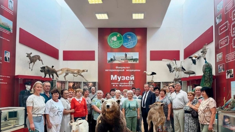 Жители Ериковского и Хохловского поселений посетили университетский кампус в посёлке Майский