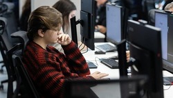 Вячеслав Гладков: в 2025 году появилась новая номинация губернаторской стипендии за  успехи в IT