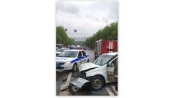 Такси и иномарка столкнулись в Белгороде