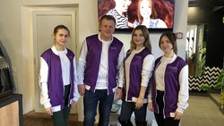Волонтёры провели мастер-класс по росписи футболок в Новом Осколе
