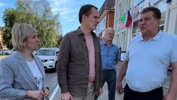 Вячеслав Гладков проверил ход восстановления Центральной библиотеки в Грайвороне