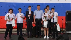 Шесть юных жителей Белгородского района получили свои первые паспорта гражданина РФ