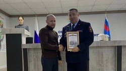 Белгородские полицейские вручили благодарности инструкторам тактической медицины