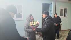 Выездные поздравления семей Героев РФ и полицейских начались в Белгородском районе