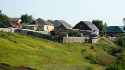 Вячеслав Гладков подчеркнул важность выдачи участков многодетным и семьям военнослужащих без очереди