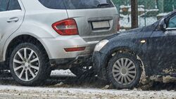 Mazda и Lada Kalina столкнулись в Белгороде