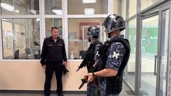 Росгвардейцы начали проверку образовательных учреждений Белгородской области к учебному году