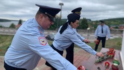 Сотрудники ОМВД России по Белгородскому району приняли участие в мероприятии в День памяти и скорби
