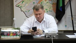 Глава администрации района Владимир Перцев провёл прямую линию
