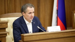 Вячеслав Гладков предложил наградить участвовавших в тушении нефтебазы спасателей