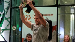 Несколько сотен белгородцев встретили чемпиона ММА Вадима Немкова