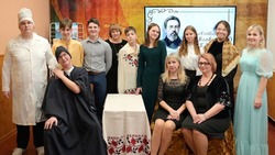 Театрализованный вечер «Великий насмешник» прошёл в Новосадовом