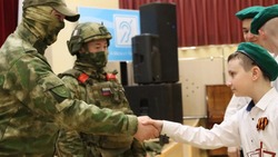 Военнослужащие «стальной» бригады Росгвардии провели урок мужества для белгородских школьников