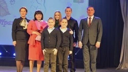 Посвящённое Дню матери праздничное мероприятие прошло в Майском ДК