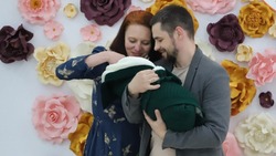Семья из Белгородского района приняла поздравления с рождением восьмого ребёнка