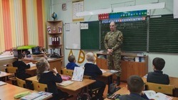 Уроки мужества продолжились в школах Белгородского района
