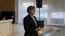 Анна Куташова провела встречу с коллективом Крутологской школы