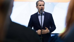 Вячеслав Гладков вручил почётные знаки белгородским добровольцам