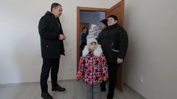 Белгородские семьи начали получать квартиры взамен разрушенных в результате обстрелов домов