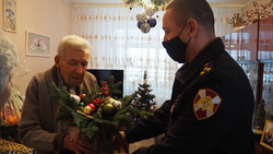 Белгородские росгвардейцы присоединились к Всероссийской акции «С Новым годом, ветеран!»