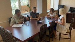 Жители Белгородского района получили консультацию по имущественным и земельным вопросам