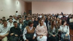 Белгородские полицейские встретились с учащимися Майском гимназии