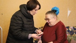 Две жительницы Белгородского района получили юбилейные медали к 80-летию Победы