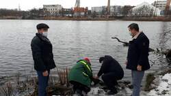 Специалисты взяли пробы воды из реки Лопань в Октябрьском Белгородского района